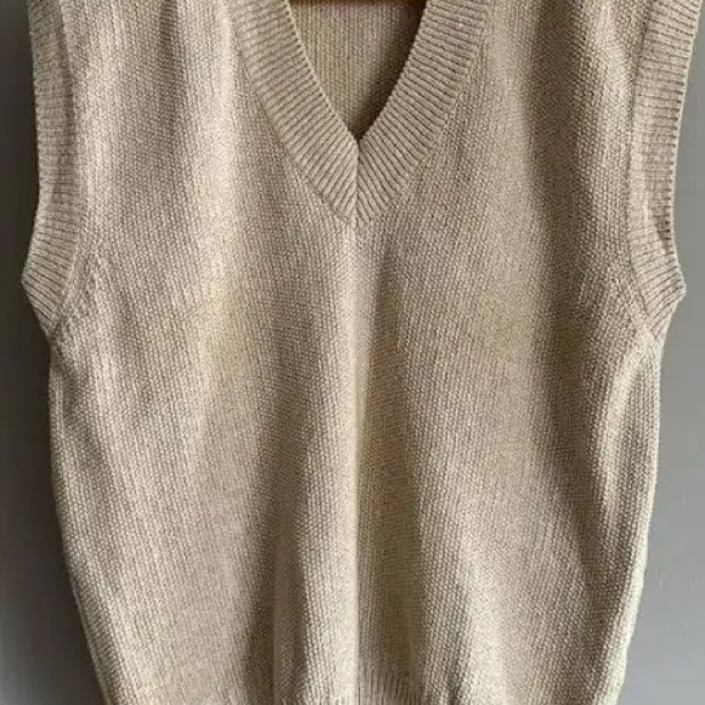 The Frankie Shop Women's Cream and Tan Vest Jumper